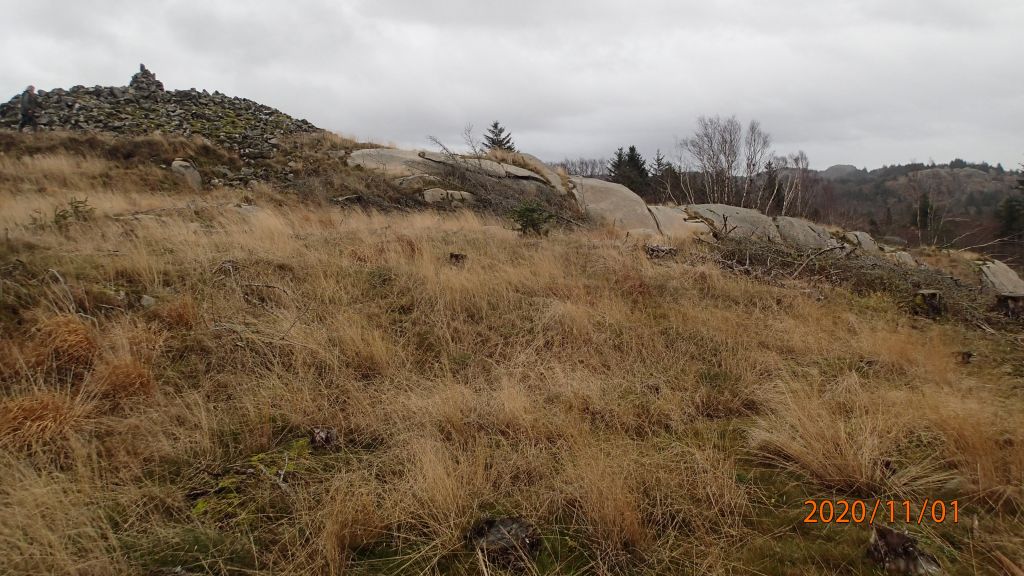 Østover fremfor Skeibrokrøysa.
